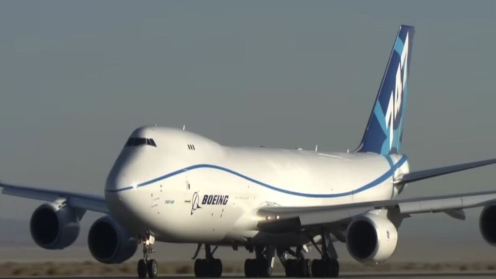 Luxury 747 Gifted by Qatar Will Be the Most Lavish Air Force One Yet - But It Can’t Refuel Mid-Flight 2 Boeing 747-8